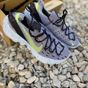 Space Hippie 04 “Volt” Sz 12